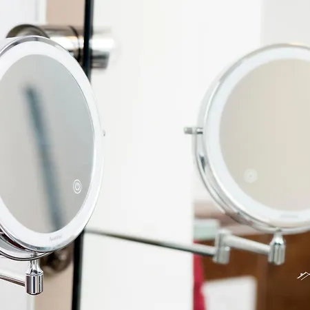 Ferry 1m Family, Free Wifi & Netflix Ac, By Tilo * جنوة