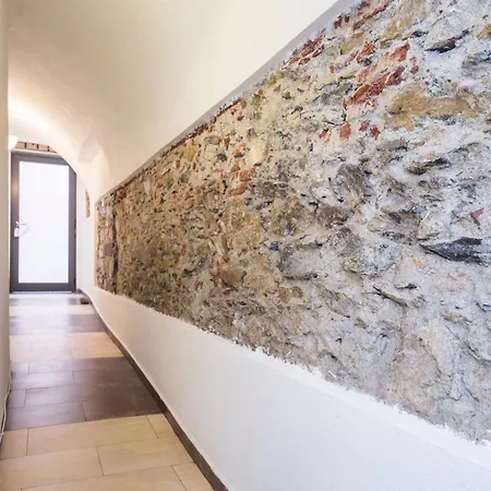 Апартаменты Ferry 1m Family, Free Wifi & Netflix Ac, By Tilo *